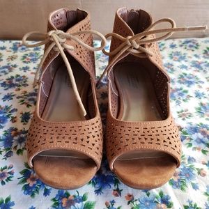 Seychelles | Brown Suede Lace Up Flats
